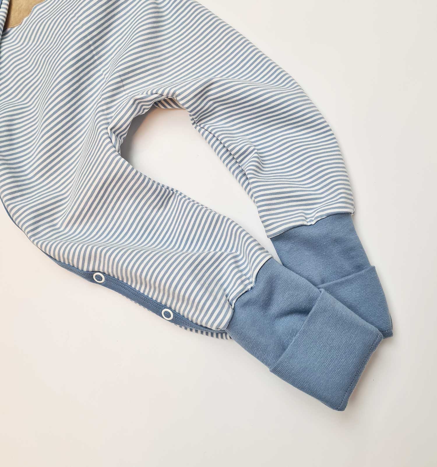 Schlafanzug für Neugeborene – mit MARY Sensoröffnung & Platz für KUDDLY Wärmekissen