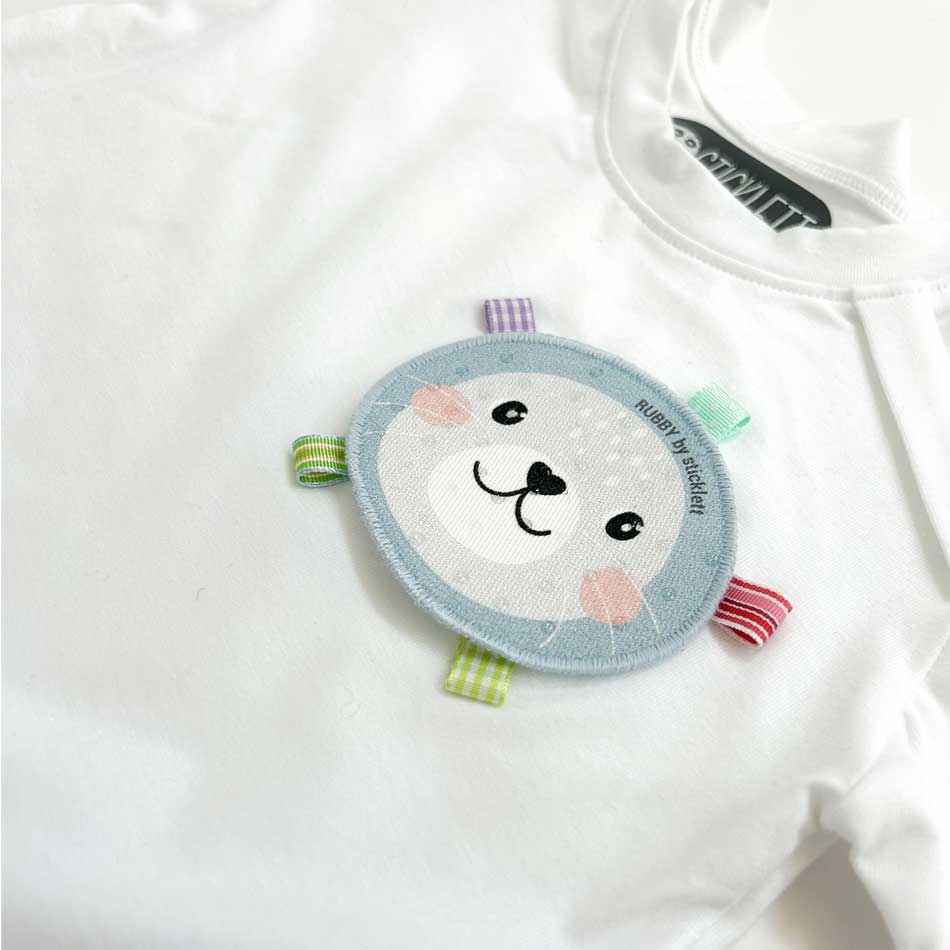 Weiches T-Shirt für Babys – ideal für rubby-Pads & freie Bewegung