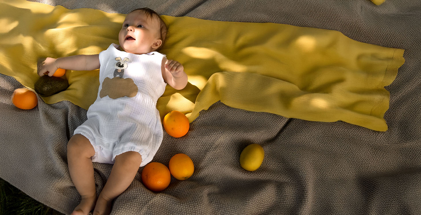 Atmungsaktive Babykleidung aus Musselin und Bio Baumwolle Wärmestau beim Baby im Sommer vermeiden mit MARY by sticklett und atmungsaktiver kleidung