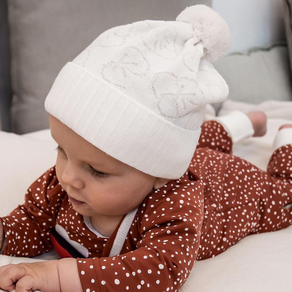 Baby Strickmütze – weiß, warm & ideal für den Alltag
