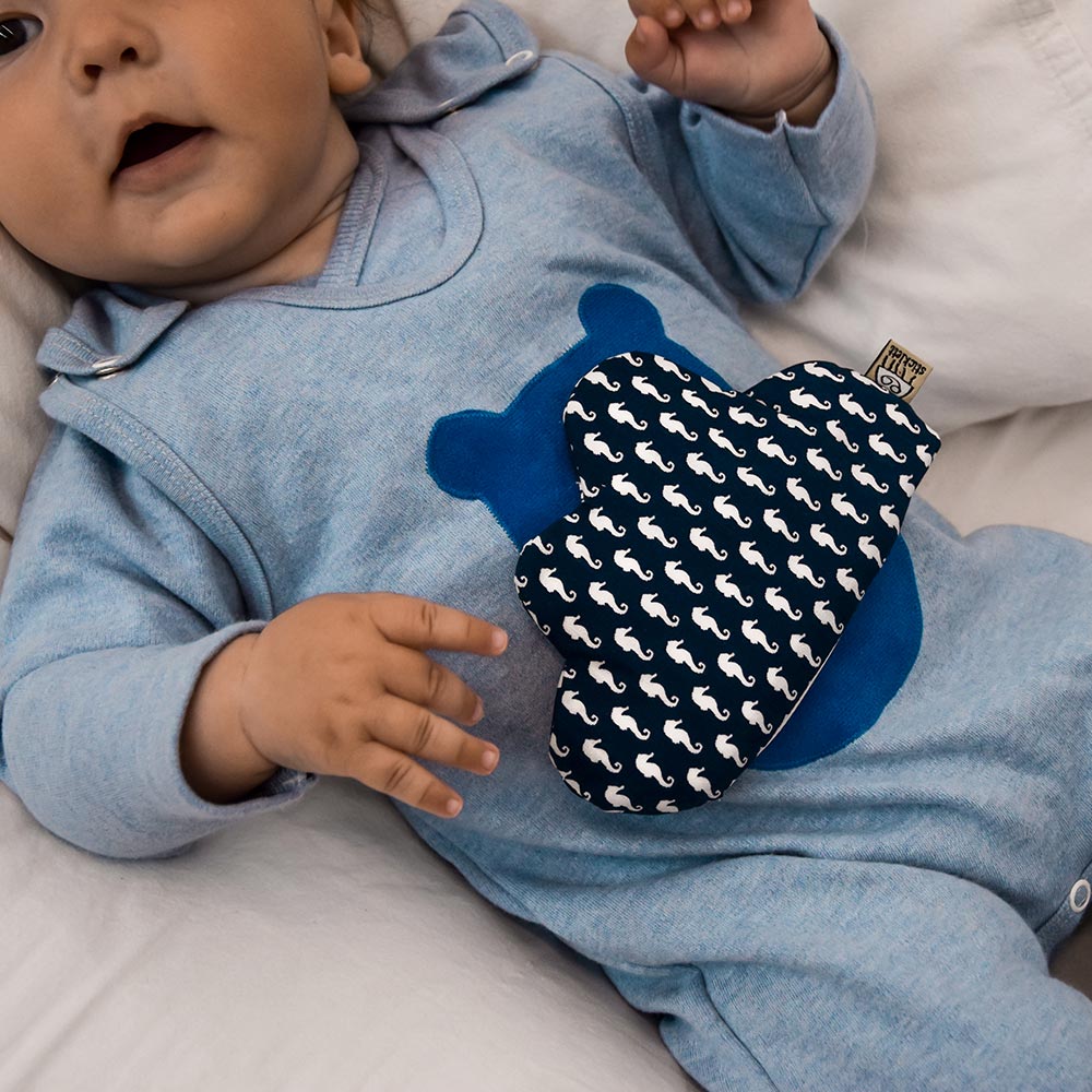 Babyset in Blau für Jungen – Wickelbody mit MARY-Zugang, Strampler & Wärmekissen, ideal als Geschenk zur Geburt
