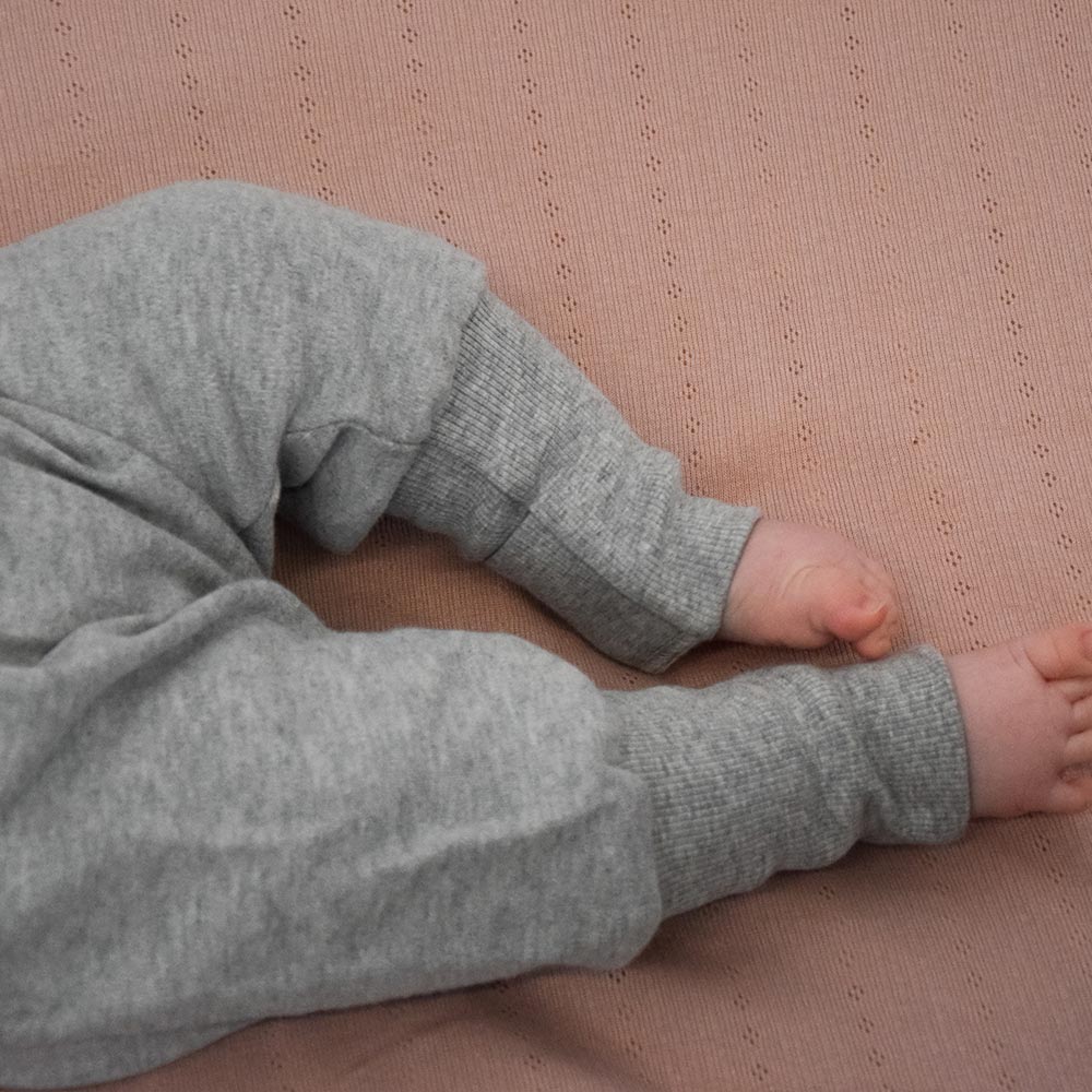 Hochwertiges Babyset – mit Mitwachshose & MARY-kompatiblem Wickelbody