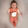Newborn-Set in Apricot mit Wickelbody, Strampler & Wärmekissen – für MARY by sticklett geeignet