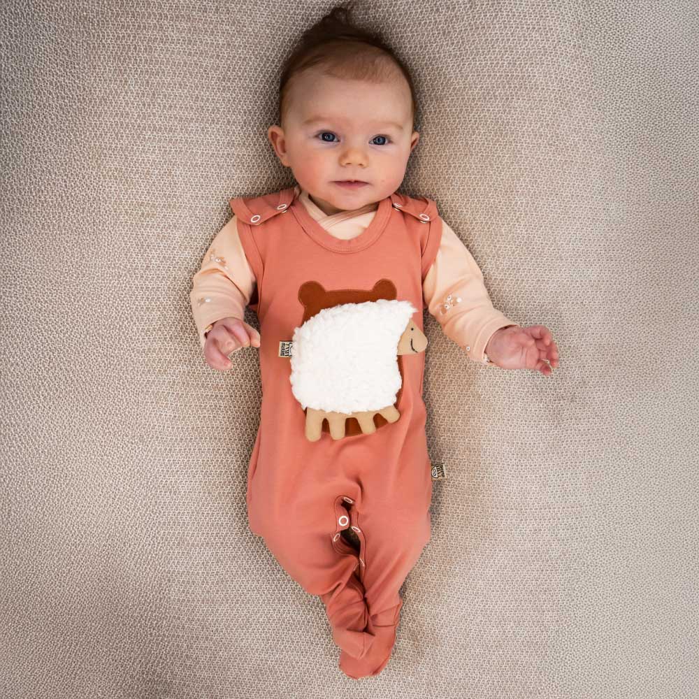 Newborn-Set in Apricot mit Wickelbody, Strampler & Wärmekissen – für MARY by sticklett geeignet