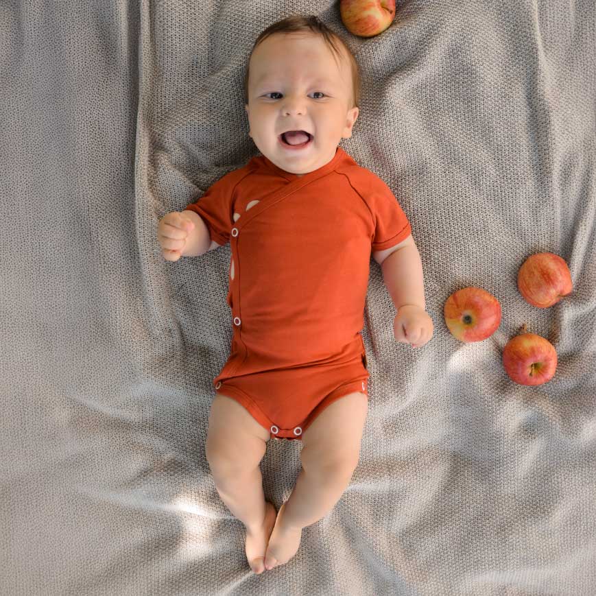 3-teiliges Babyset in Rot – ideal für Babypartys & als Geburtsgeschenk