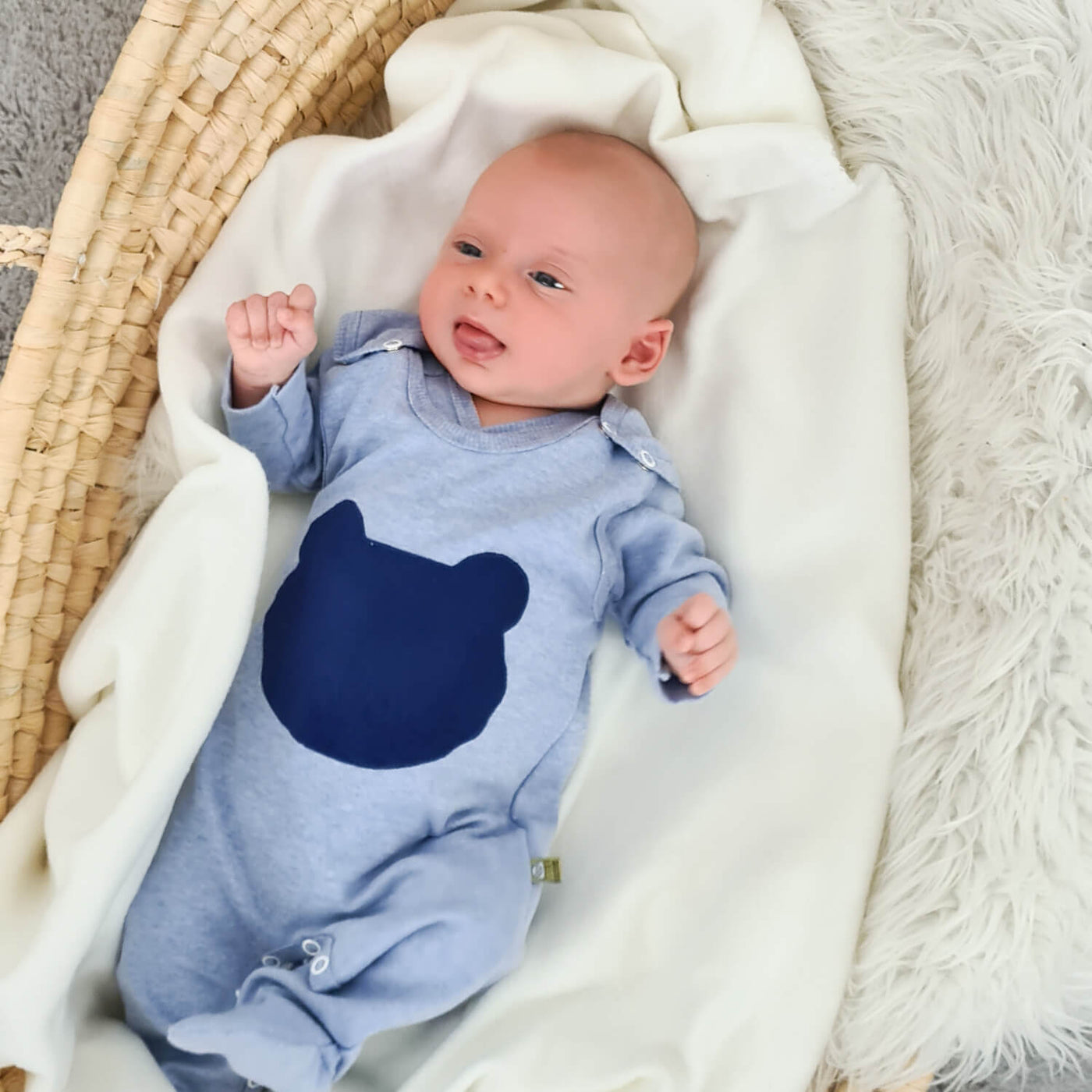 Niedliches Strampler-Set aus Bio Baumwolle mit Langarmbody