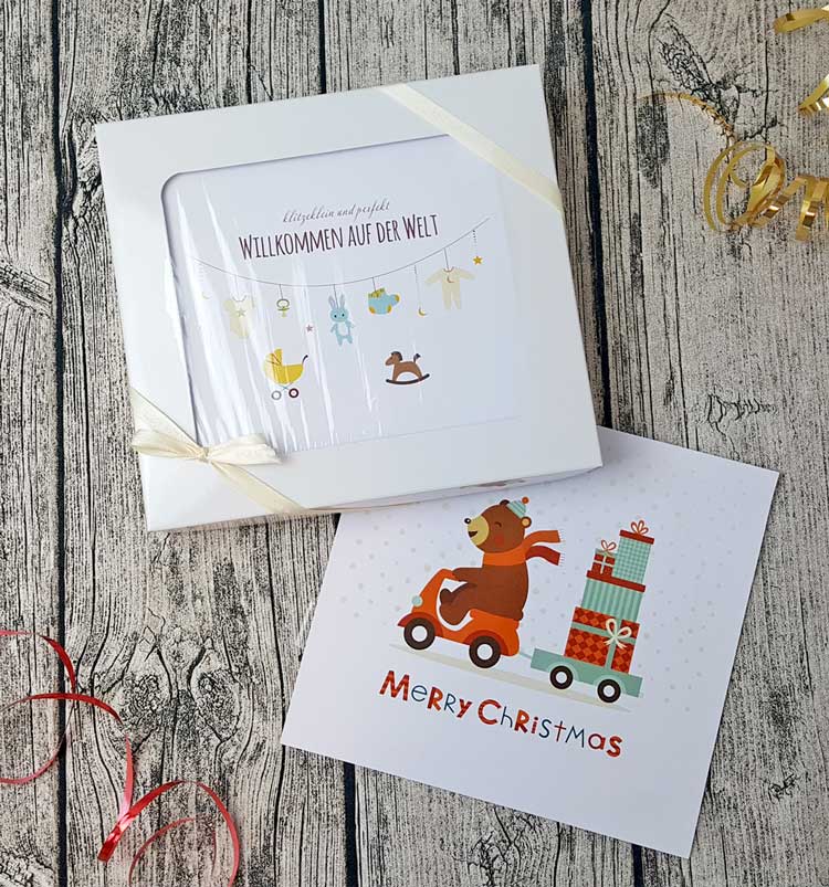 Geschenkbox mit Sichtfenster und personalisierbarer Grußkarte | sticklett Online Store.