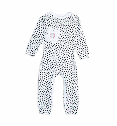 Schlafanzug Baby-Overall in weiß mit schwarzen Pünktchen | sticklett Online Store.