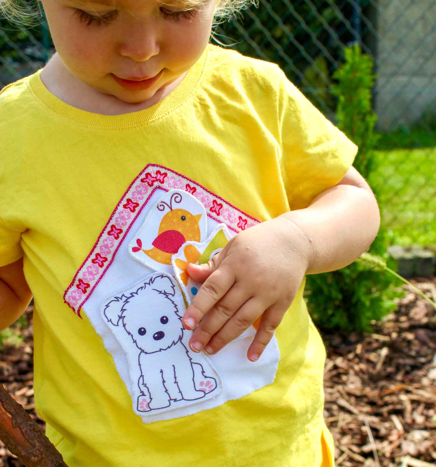 Mädchen T-Shirt mit Vogelhaus in gelb | sticklett Online Store.